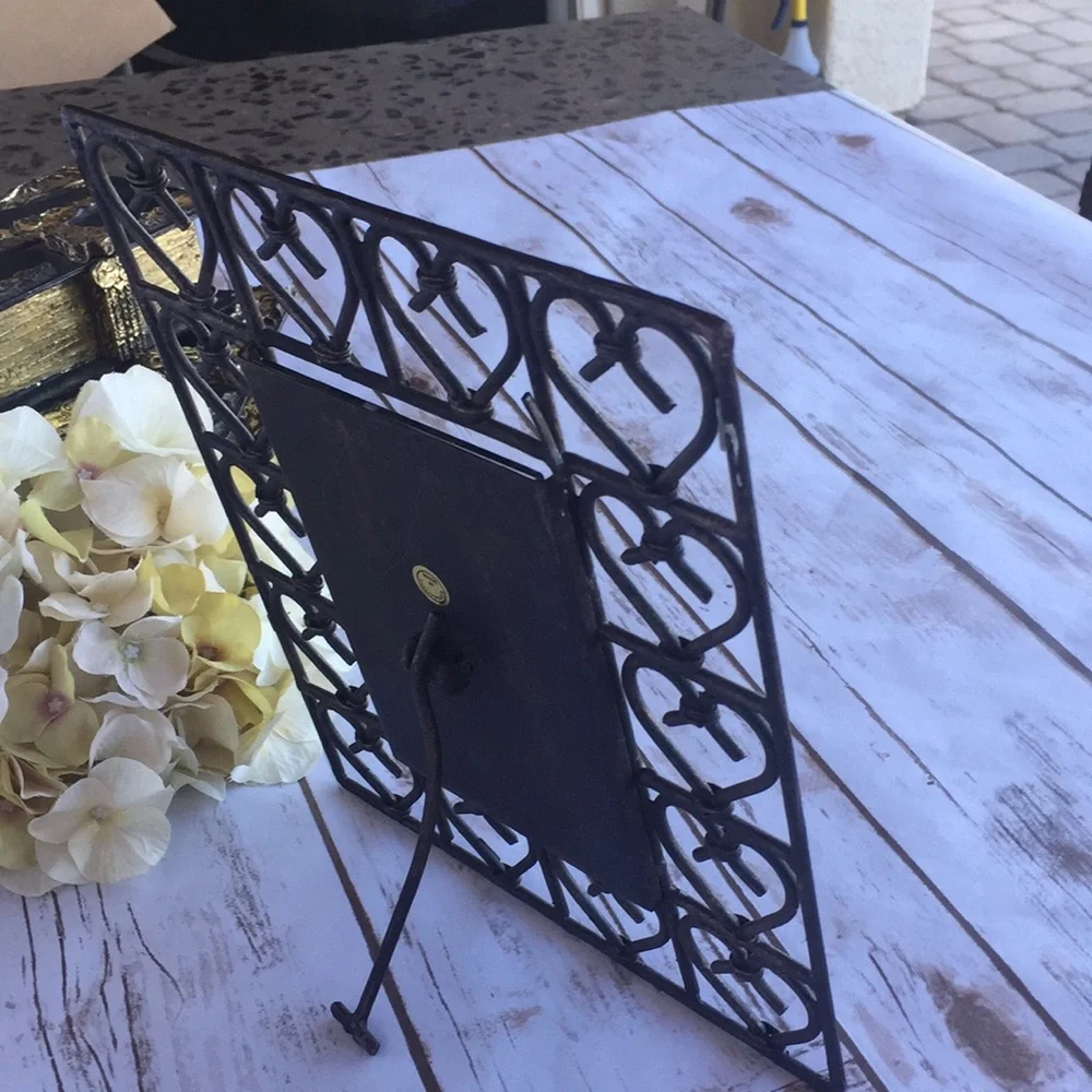 Heart Design Iron Picture Frame